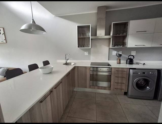 3 BEDROOM PROPERTY TO RENT IN OAKLANDS